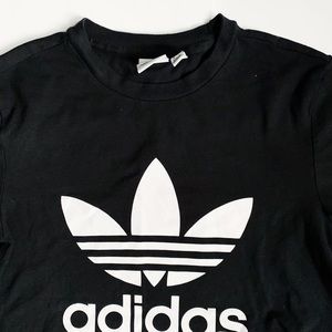 ADIDAS | classic black t-shirt ( Small)